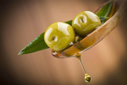 L’huile d’olive, l’or vert de la maison